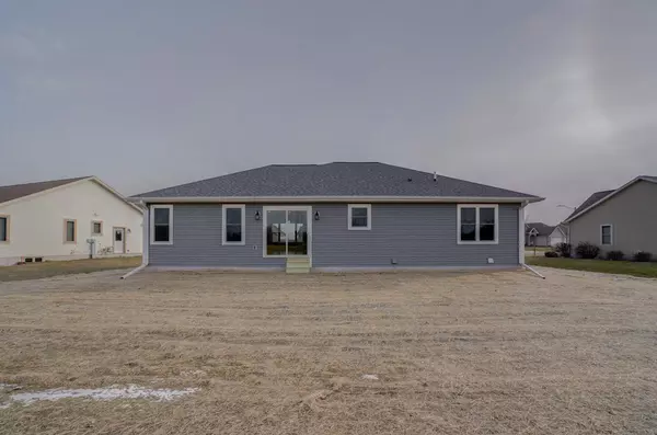 Columbus, WI 53925,614 Vista Cir