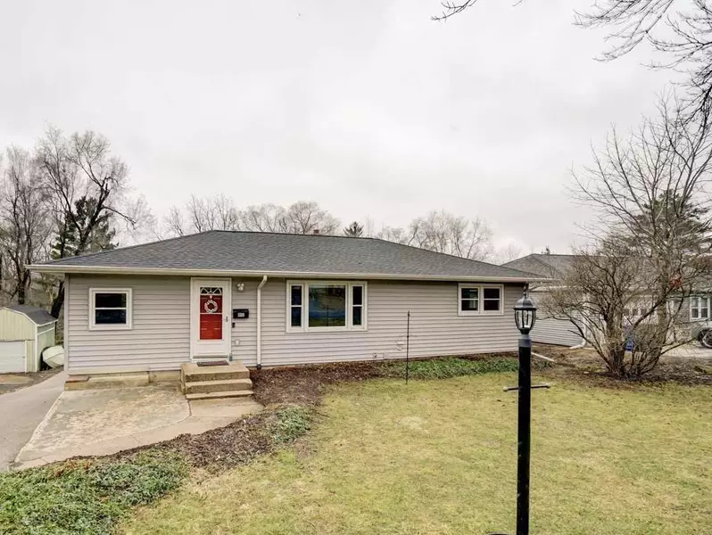 5509 Schluter Rd, Monona, WI 53716