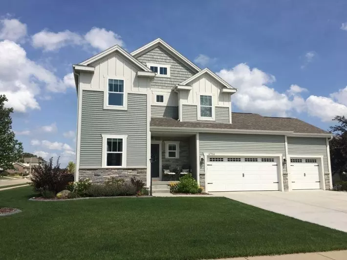 6704 Prairie Creek Rd, Windsor, WI 53598