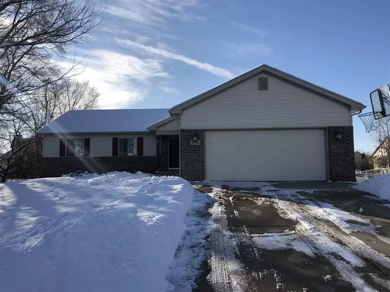 251 Lueders Rd, Sauk City, WI 53583