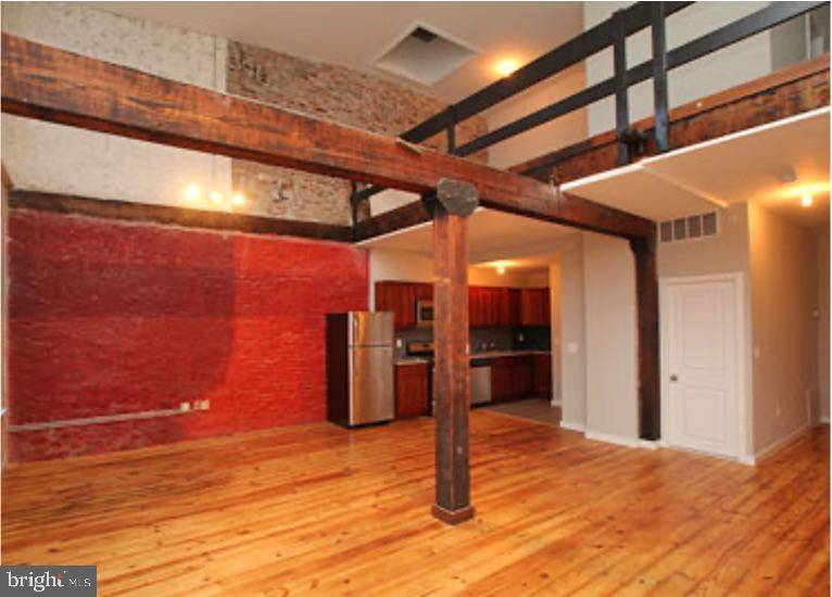 Philadelphia, PA 19106,11-13 S STRAWBERRY ST
