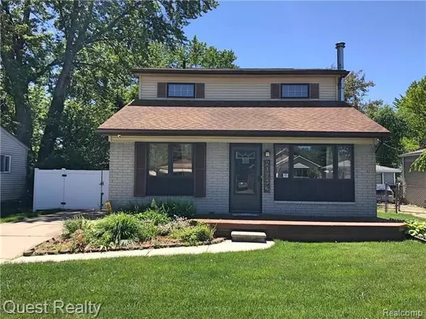 21736 Downing ST, St. Clair Shores, MI 48080