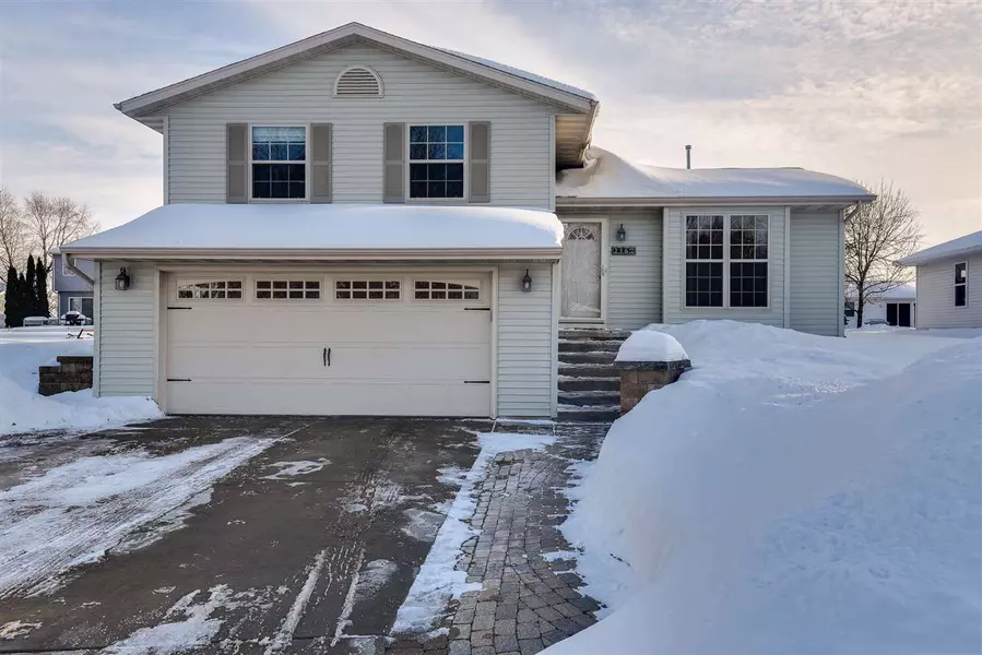 256 Blaser Dr, Belleville, WI 53508