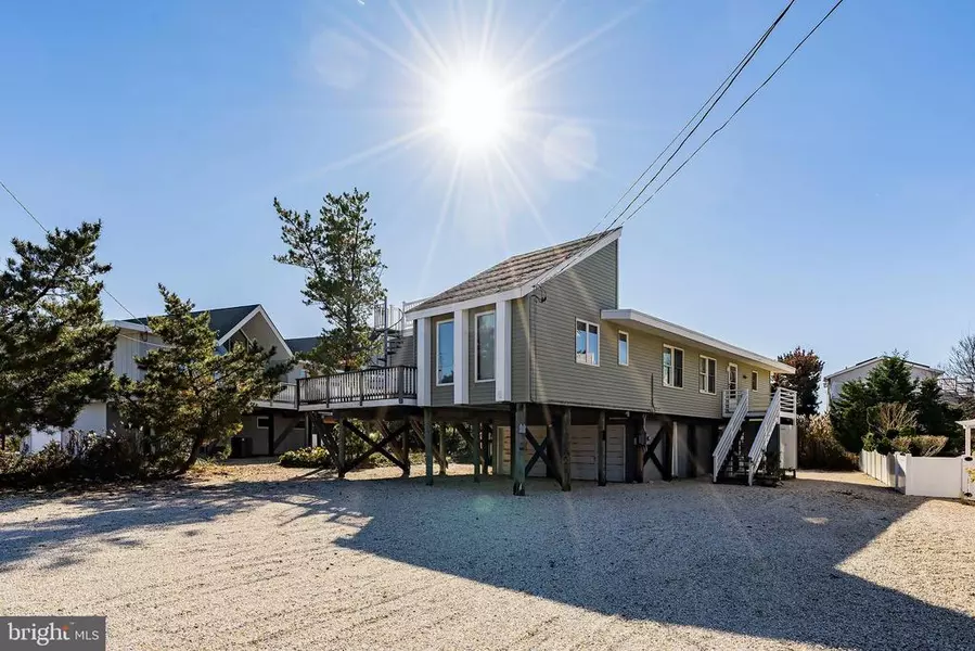 6 E PASSAIC AVE, Harvey Cedars, NJ 08008