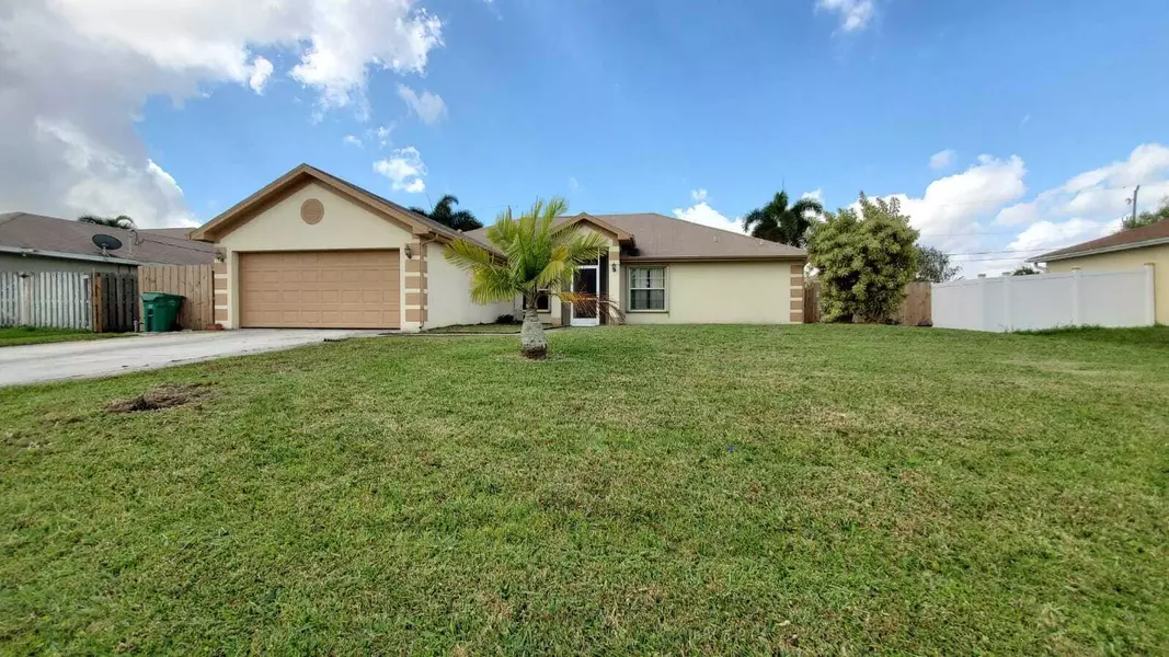 3660 SW Bonwold ST, Port Saint Lucie, FL 34953