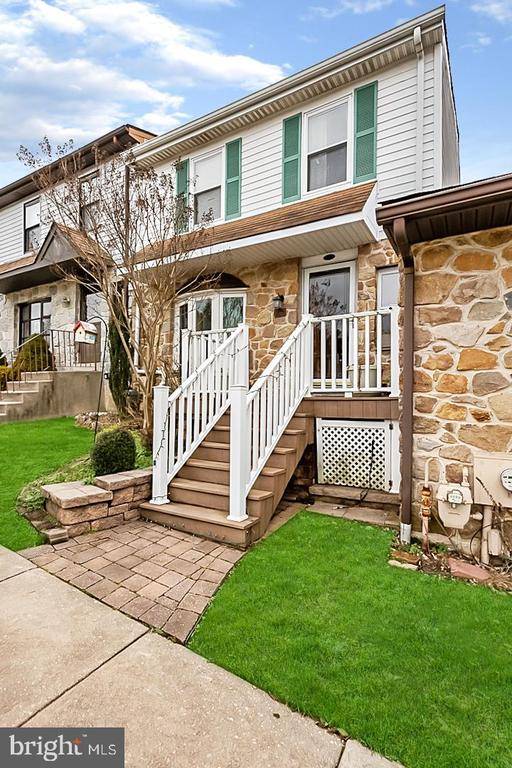 905 SAINT JOSEPH DR, Upper Darby, PA 19082