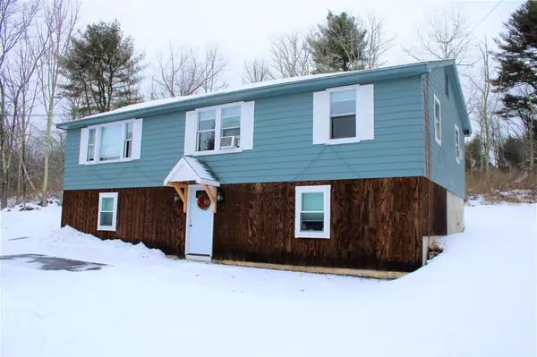 8 Haverhill RD, Windham, NH 03087