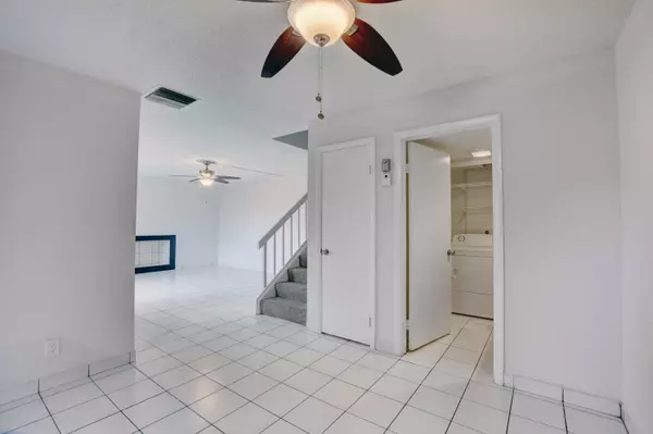 Palm Springs, FL 33461,932 Springdale CIR