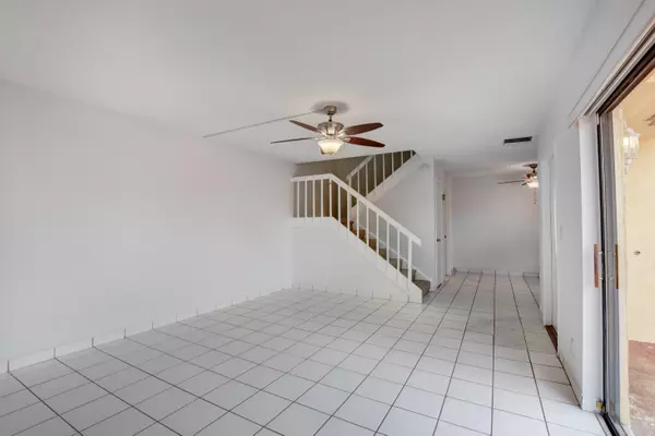 Palm Springs, FL 33461,932 Springdale CIR