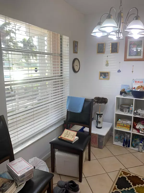 Delray Beach, FL 33484,5217 Poppy PL 102