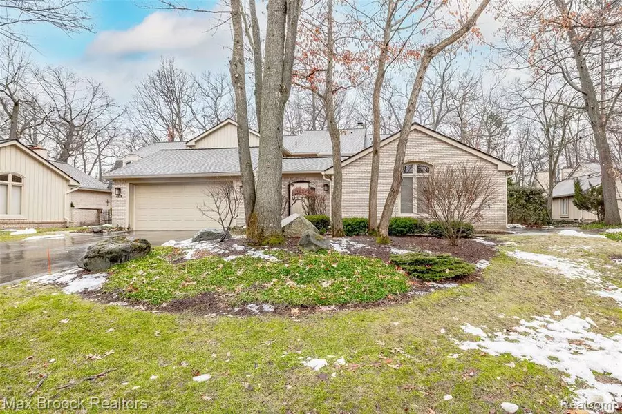 1164 HILLPOINTE Circle, Bloomfield Hills, MI 48304 1516