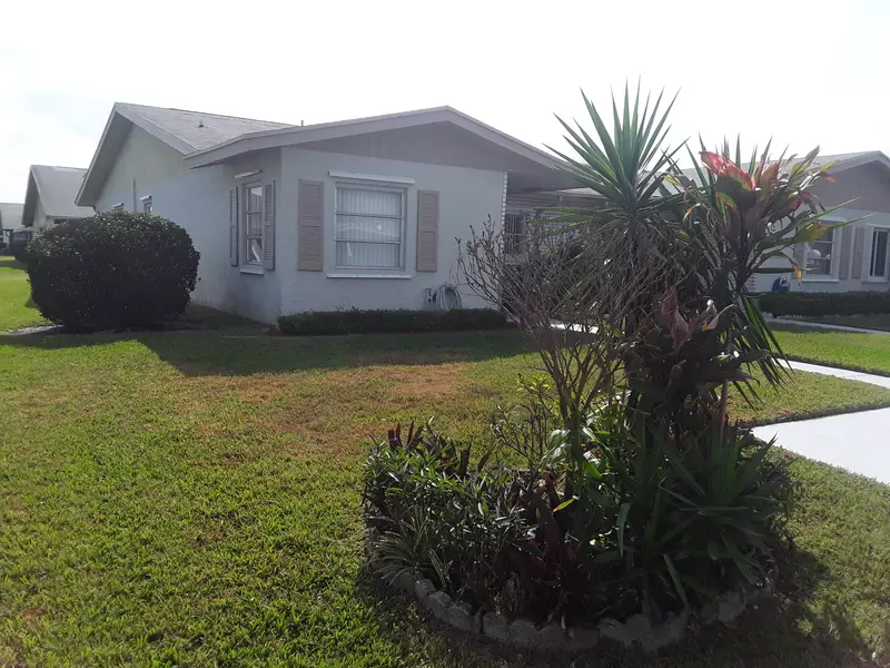 5456 Janice LN, West Palm Beach, FL 33417