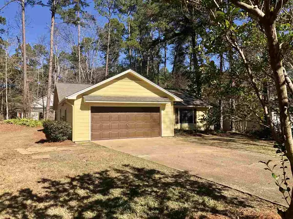 Tallahassee, FL 32312,8239 Hunters Ridge Trail