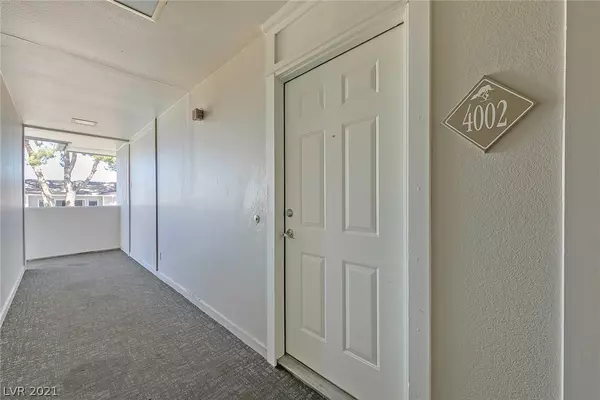 Las Vegas, NV 89109,2838 Geary Place #4002