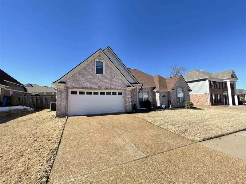 5261 VALERIE CV, Arlington, TN 38002