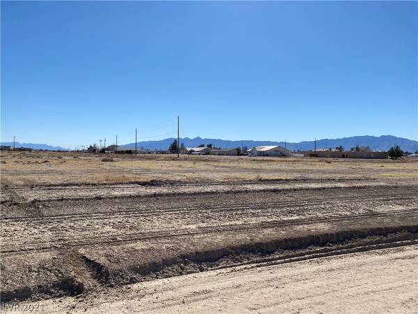 1201 Honeysuckle Street, Pahrump, NV 89048