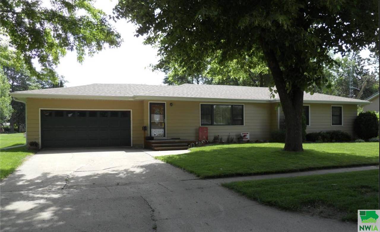 204 Walker St, Vermillion, SD 57069