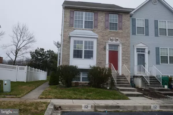 12 VERSAILLES CT, Newark, DE 19702