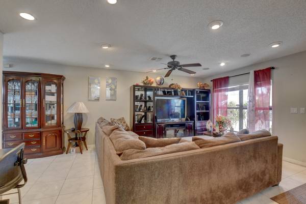 Lake Worth, FL 33463,5971 Triphammer RD