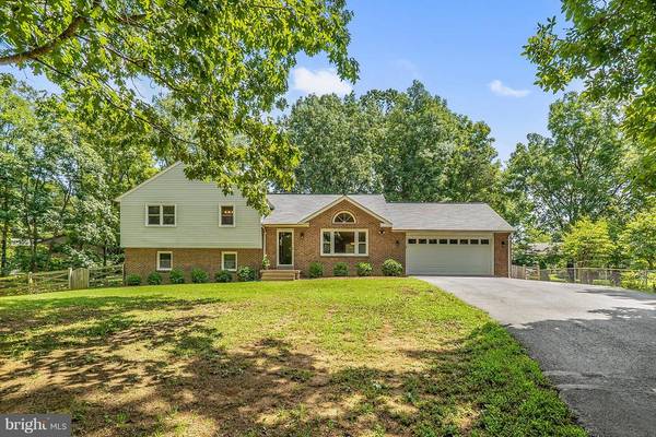 7169 WESTMORELAND DR, Warrenton, VA 20187