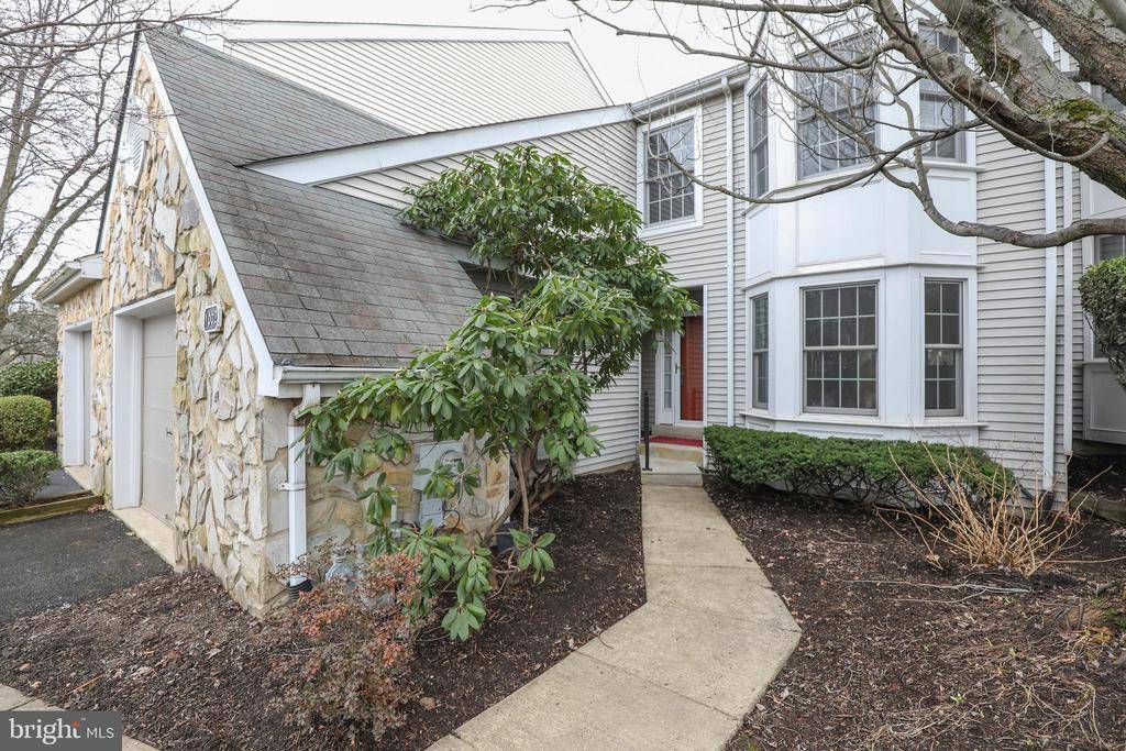 Doylestown, PA 18901,1002 EAGLE LN