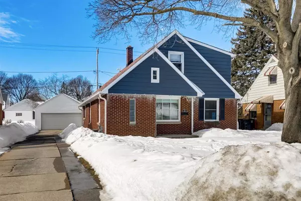 Wauwatosa, WI 53226,521 N 104th St