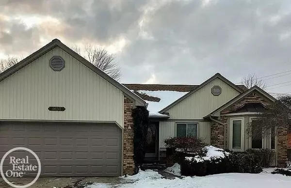 46241 FOX RUN, Macomb, MI 48044