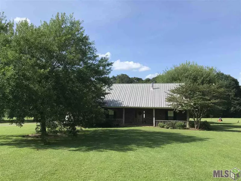 7891 HILLSIDE DR, Clinton, LA 70722