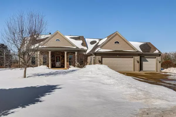 Rochester, WI 53105,226 Royal Hill Ct