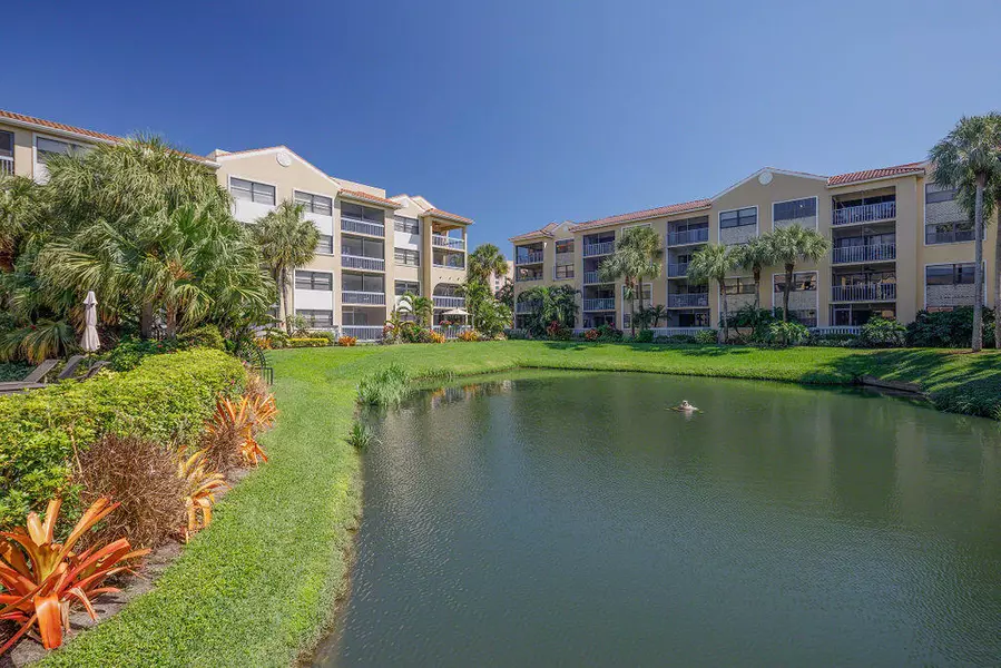 700 Uno Lago 205 DR 205, Juno Beach, FL 33408