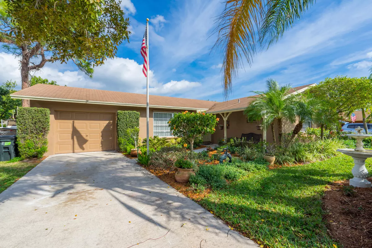 Jupiter, FL 33458,409 Highwood CIR