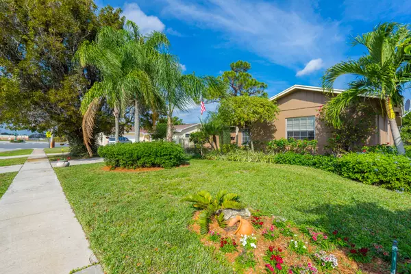 Jupiter, FL 33458,409 Highwood CIR