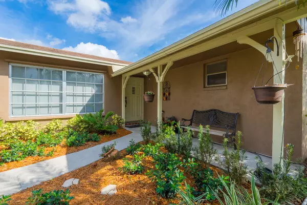 Jupiter, FL 33458,409 Highwood CIR