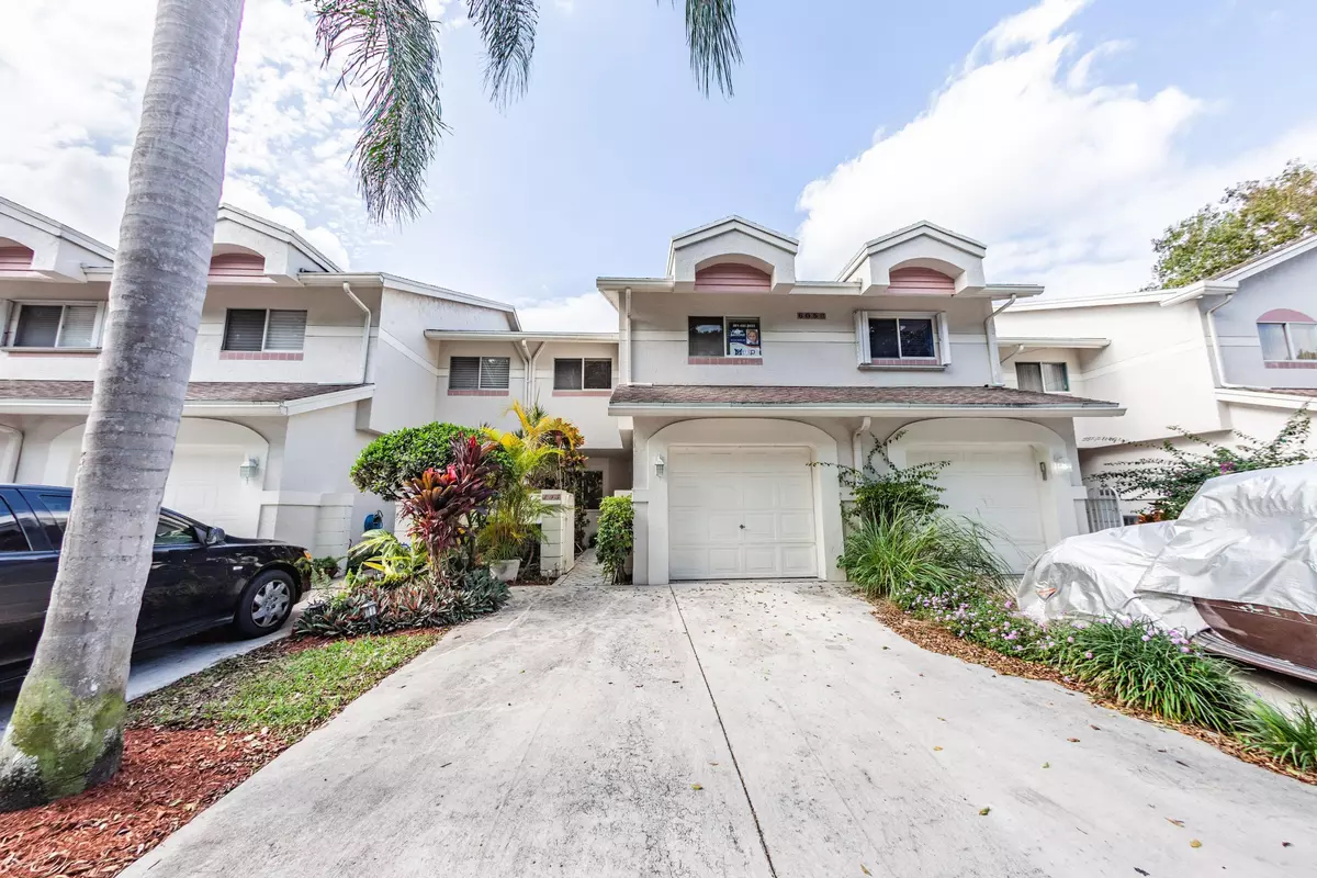 Boca Raton, FL 33433,6053 Old Court RD 305