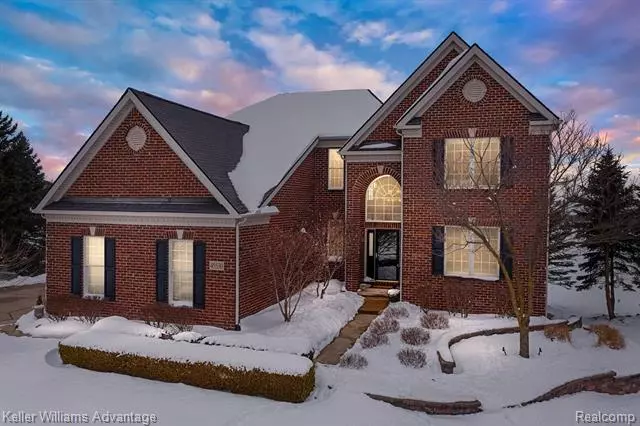 45530 PEBBLE BEACH CRT, Northville, MI 48168