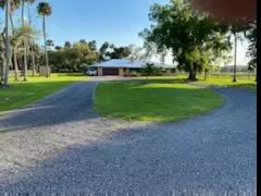 Okeechobee, FL 34974,151 SE 80th AVE