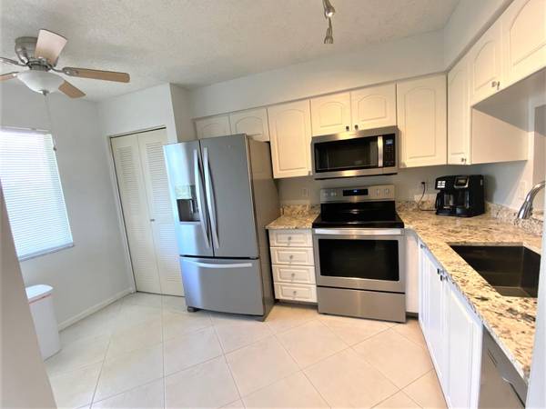 14476 Amberly 402 LN 402, Delray Beach, FL 33446