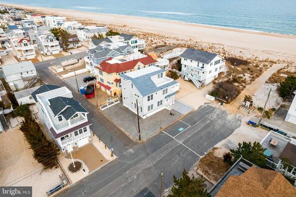 15 S 2ND ST, Surf City, NJ 08008