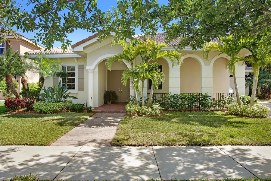 136 Via Santa Cruz, Jupiter, FL 33458