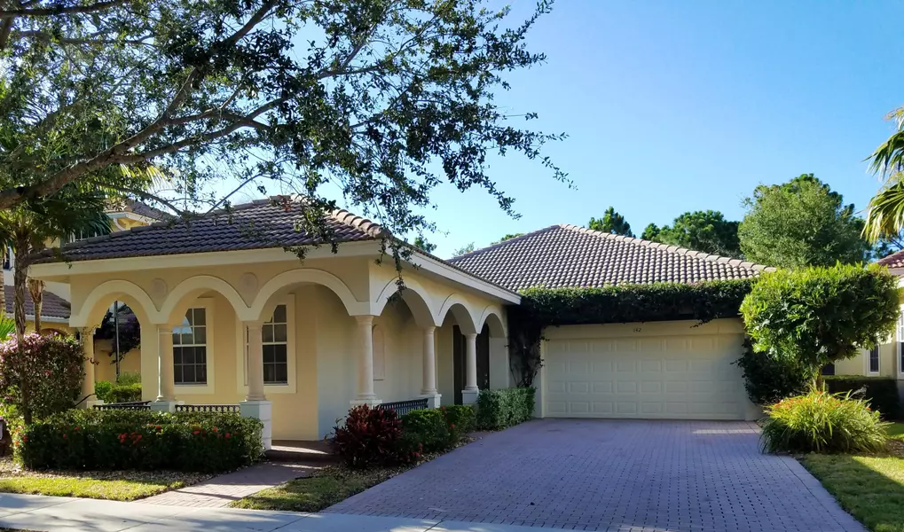 142 Via Castilla, Jupiter, FL 33458