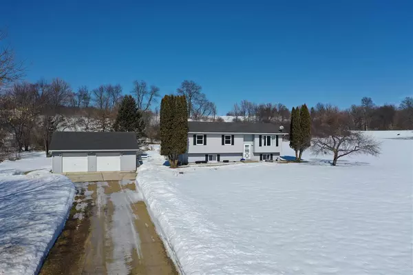 W1834 Mortensen Rd, Brooklyn, WI 53521