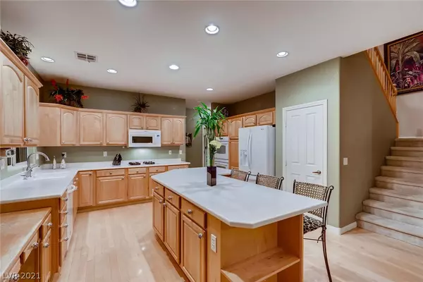 Henderson, NV 89052,693 Fenwick Lane