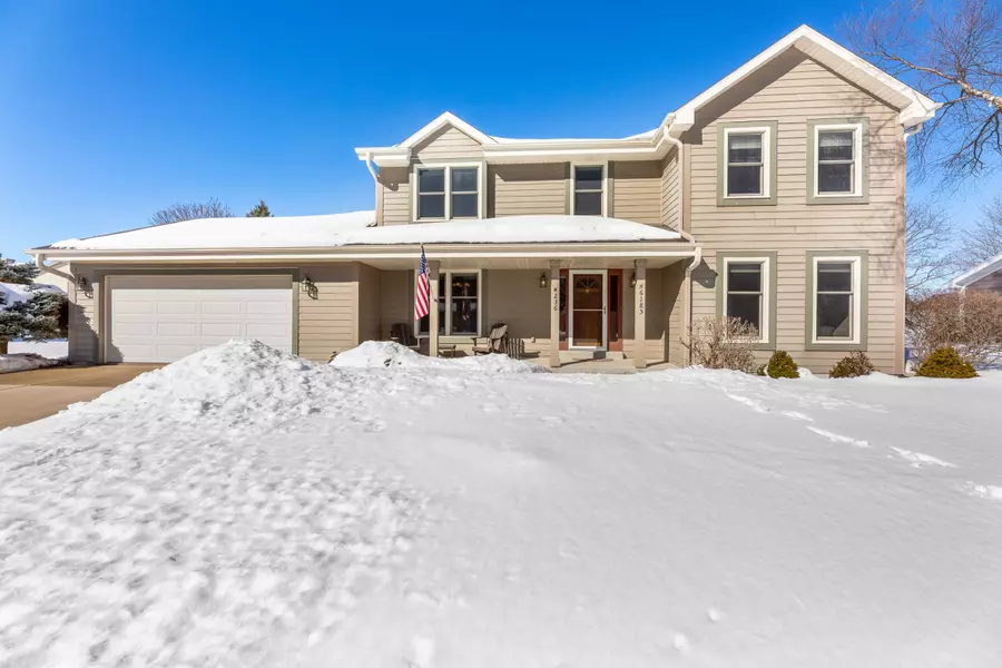 W236N6185 Pine Ter, Sussex, WI 53089