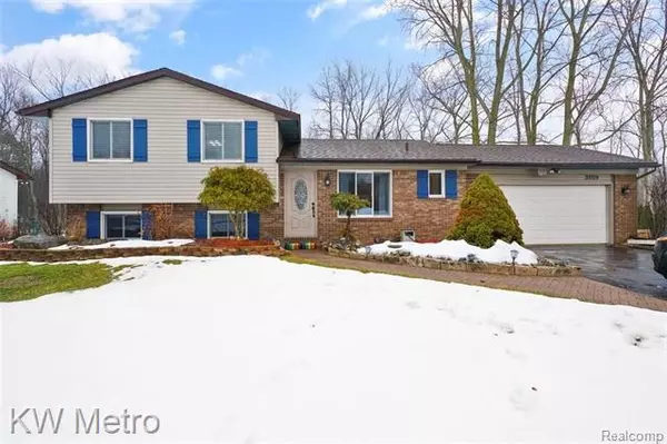 Lake Orion, MI 48359,3859 SHERSTONE PL