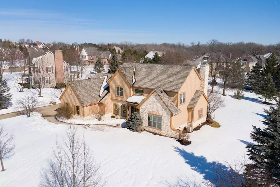 10420 N Gazebo Hill Pkwy E, Mequon, WI 53092