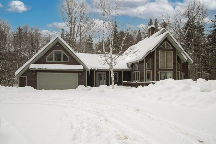 20 White Tail LN, Dover, VT 05356