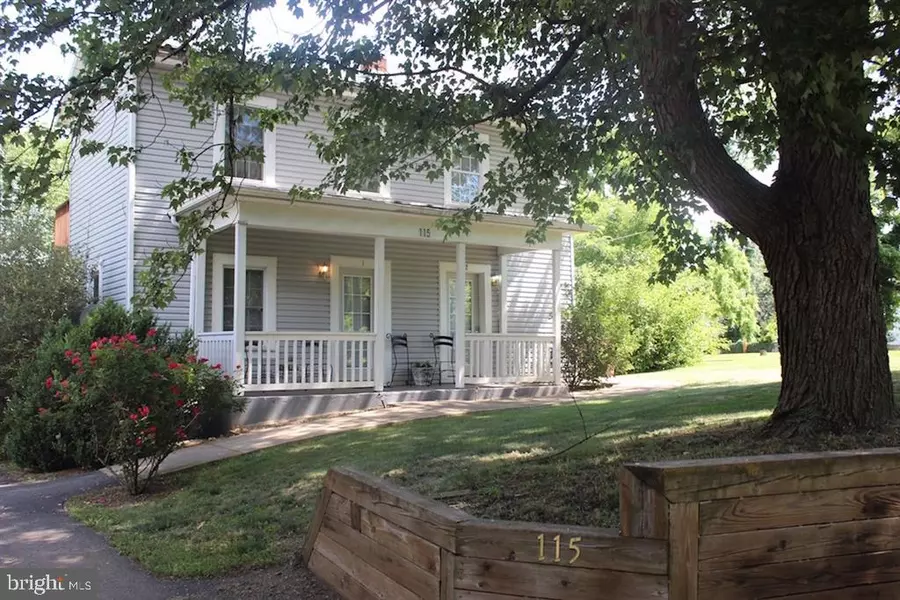 115 E PAGE ST, Luray, VA 22835