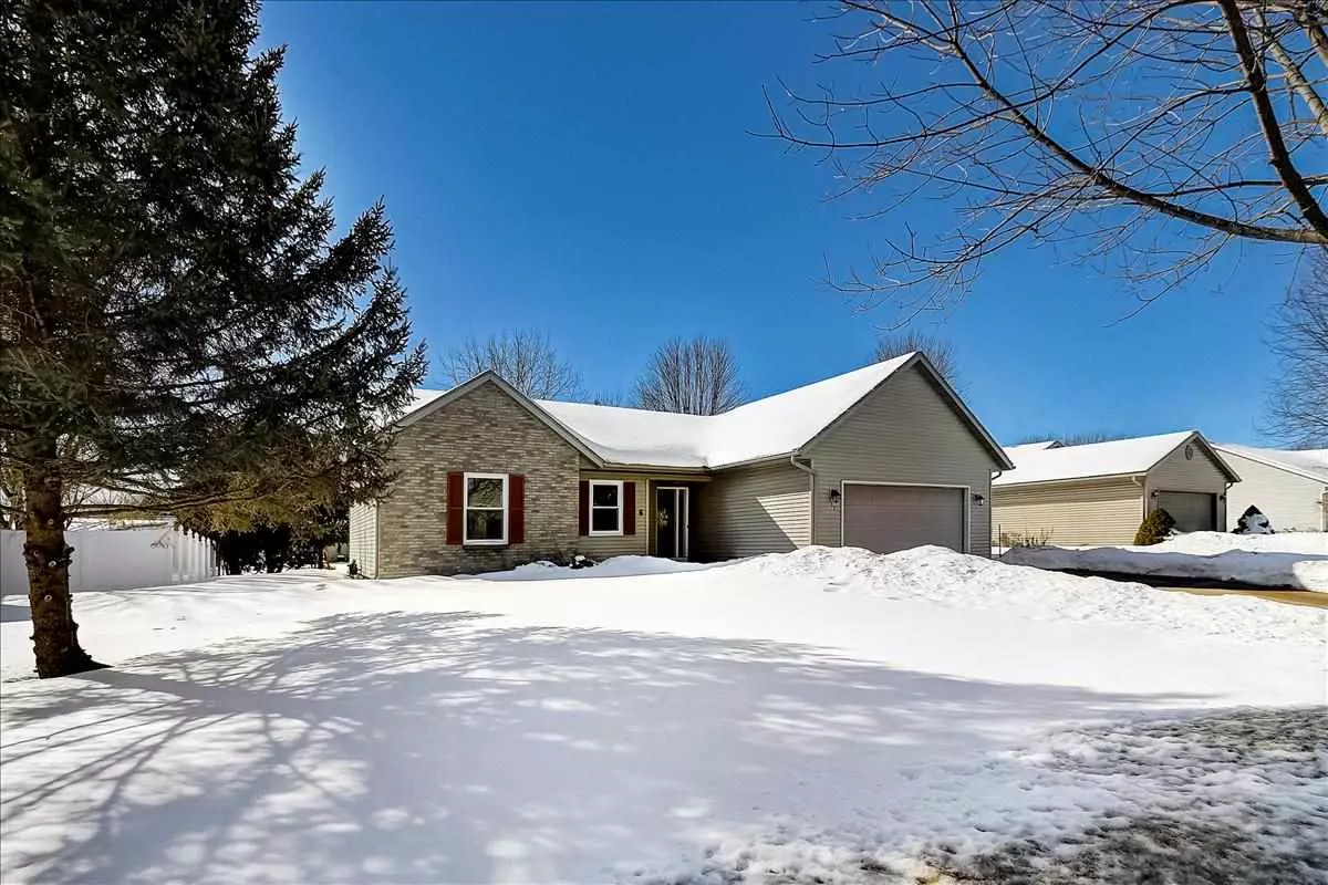 Watertown, WI 53094,717 Oakwood LN