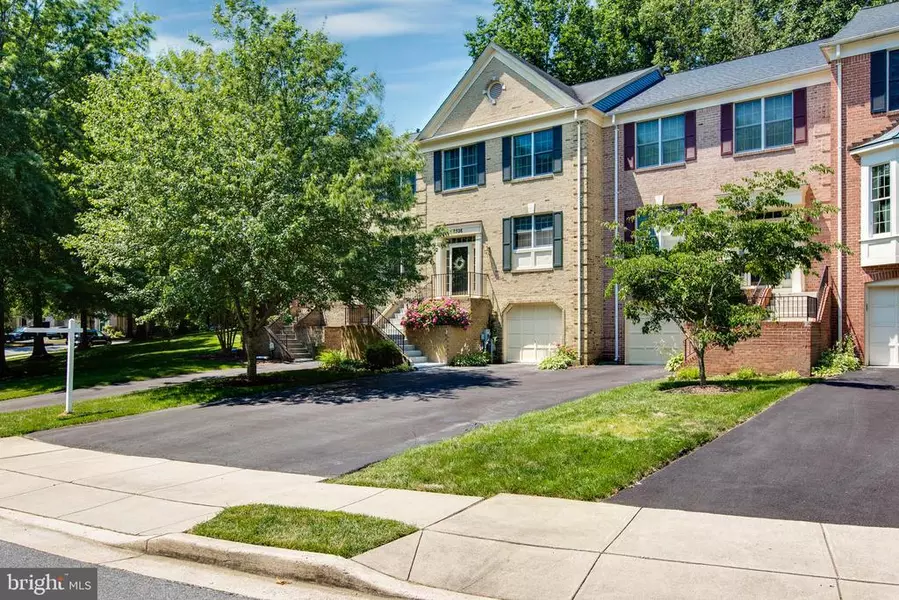 8528 TIMBERLAND CIR, Ellicott City, MD 21043