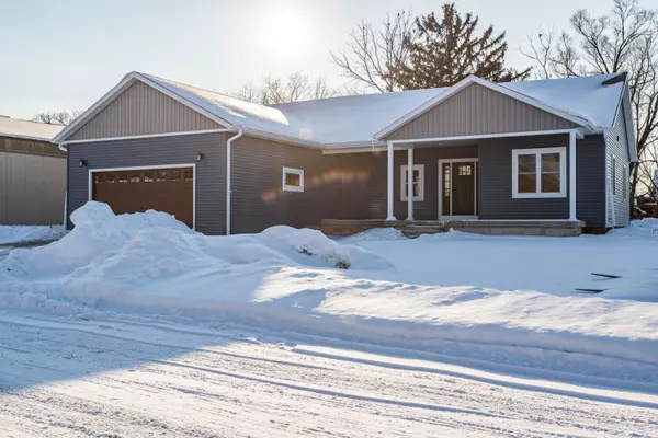 106 Sand Lake Ct, Stoddard, WI 54658